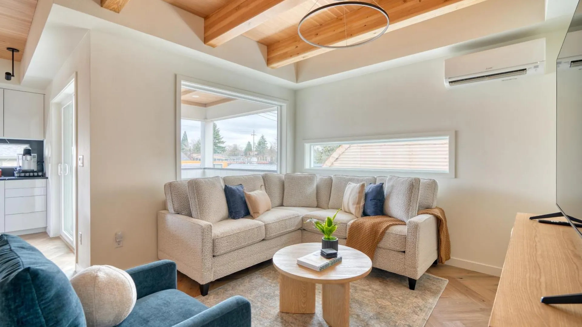 Lively Alberta Arts Townhome Portland Holiday home