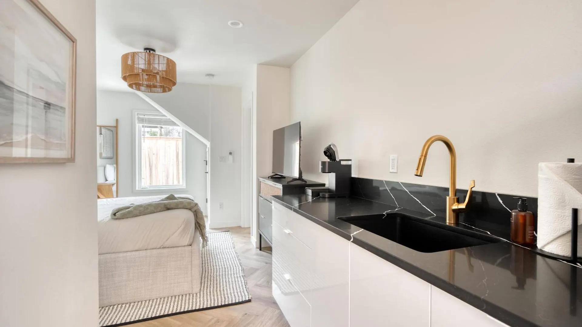 Lively Alberta Arts Townhome Portland 0*,