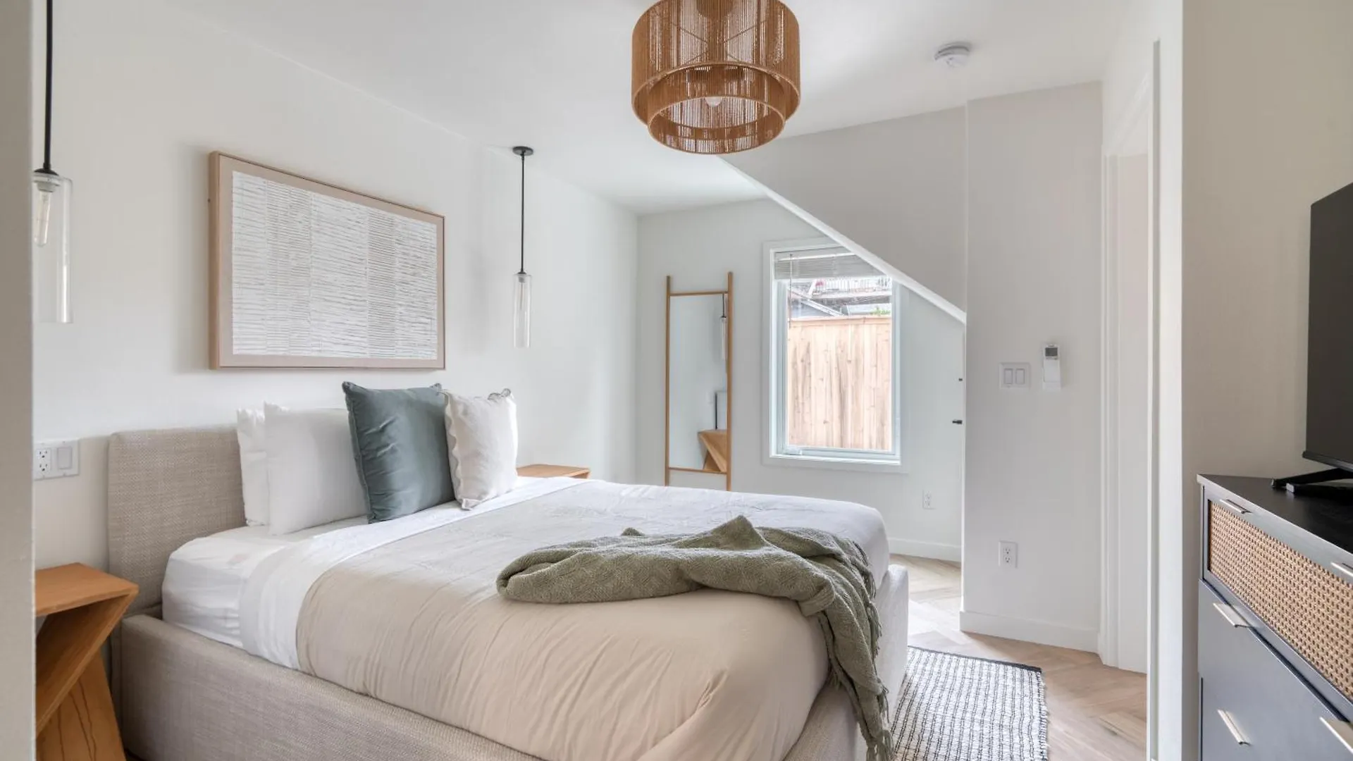 Lively Alberta Arts Townhome Portland 0*,  United States