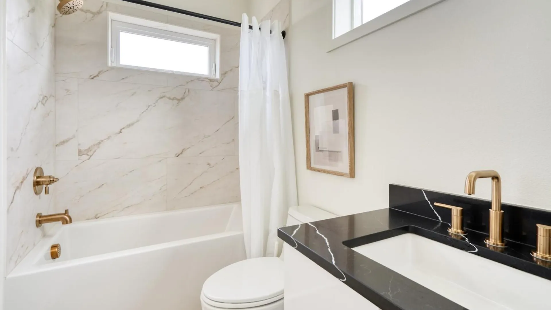 Lively Alberta Arts Townhome Portland