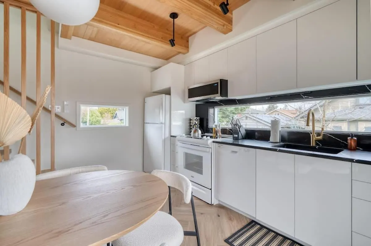 Lively Alberta Arts Townhome Portland Holiday home
