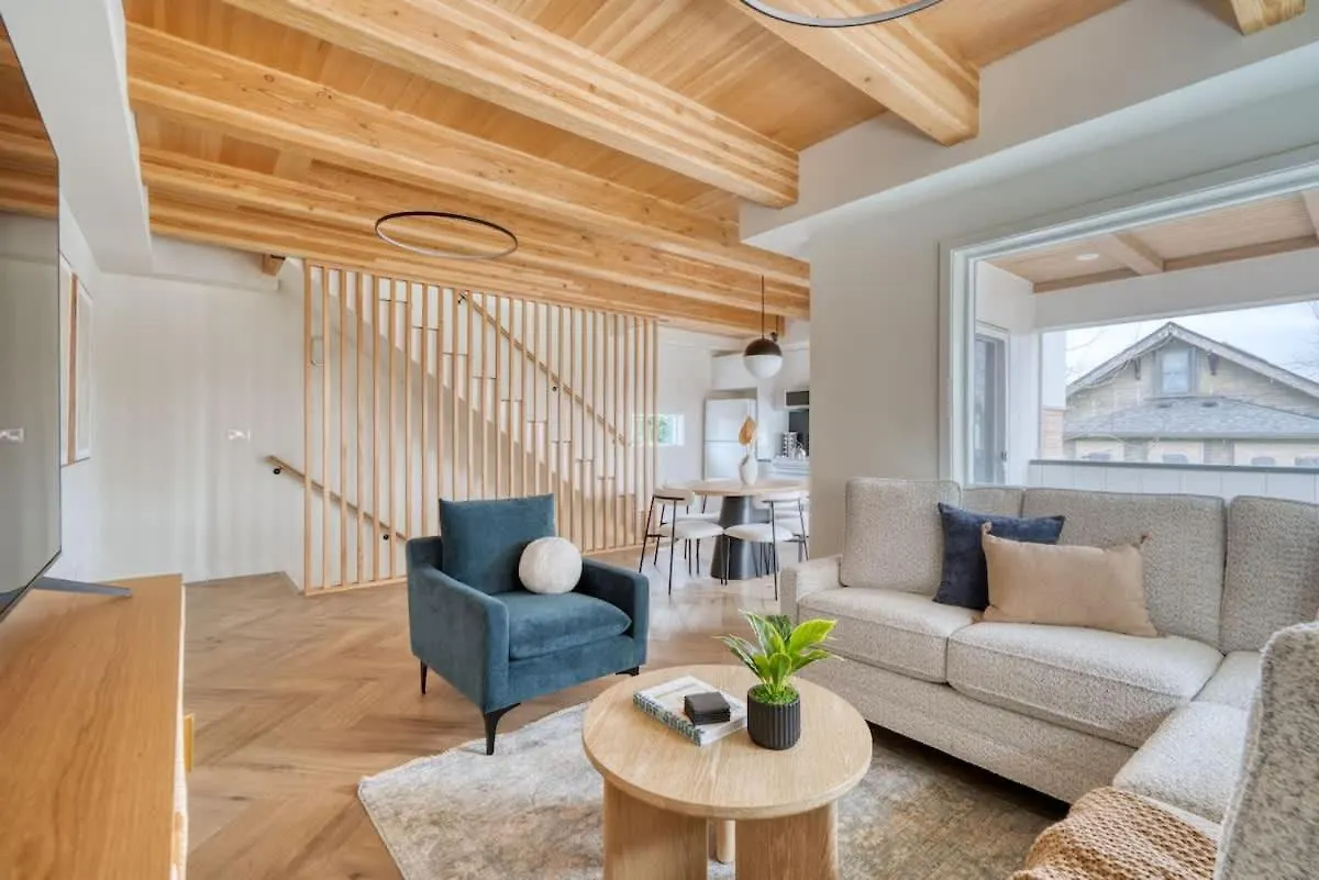 Lively Alberta Arts Townhome Portland