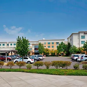 By Marriott Airport At Cascade Station Отель